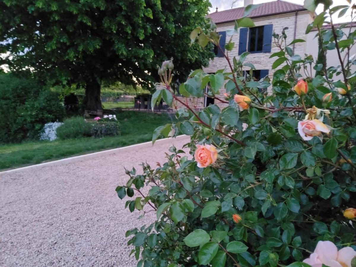 Les Tilleuls De Marie Saint-Edmond Luaran gambar