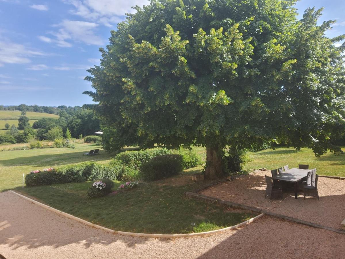 Les Tilleuls De Marie Saint-Edmond Luaran gambar